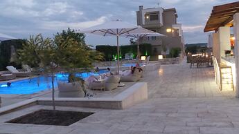 Niovi Boutique Apartments