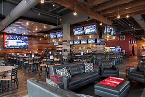 Courtyard by Marriott Holland Downtown