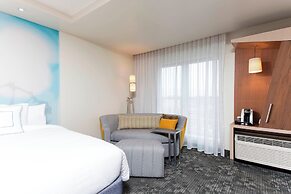 Courtyard by Marriott Holland Downtown