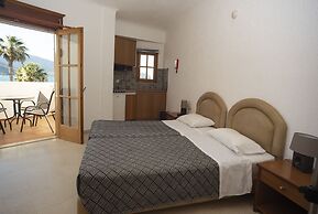 Elounda Alikes Suites & Studios