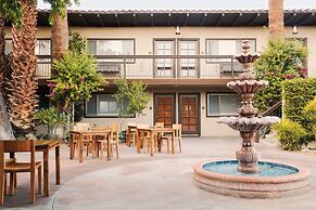 Santiago Resort - Palm Springs Premier Gay Men’s Resort