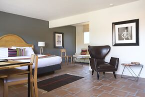 Santiago Resort - Palm Springs Premier Gay Men’s Resort