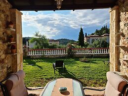 Edem Studios & Apartments