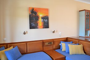 Edem Studios & Apartments