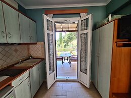 Edem Studios & Apartments