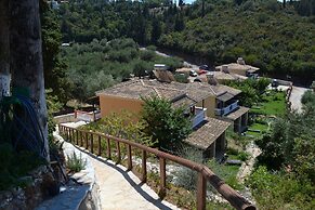 Edem Studios & Apartments