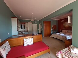 Edem Studios & Apartments