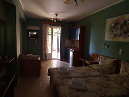 Edem Studios & Apartments