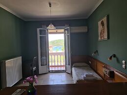 Edem Studios & Apartments