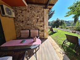 Edem Studios & Apartments