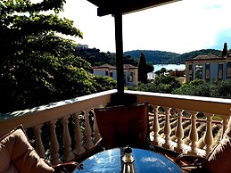 Edem Studios & Apartments