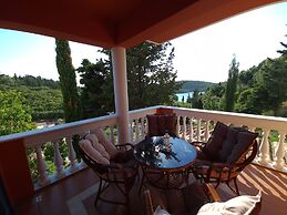 Edem Studios & Apartments