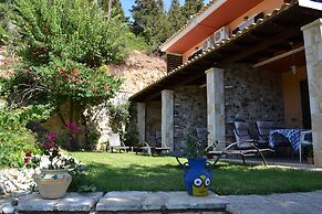 Edem Studios & Apartments