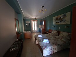 Edem Studios & Apartments