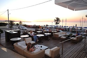 Atlantis Beach Hotel