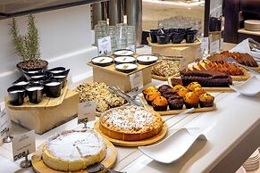 Atlantis Beach Hotel