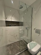 George Deluxe Apartments