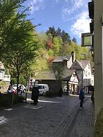 Hotel Alt Montjoie