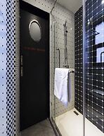 Collection O Jasaen Stylish Unique Hotel