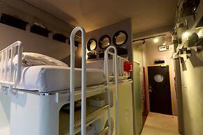 Collection O Jasaen Stylish Unique Hotel