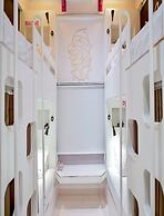 Collection O Jasaen Stylish Unique Hotel