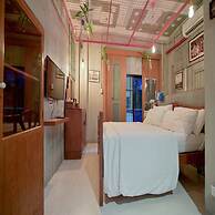 Collection O Jasaen Stylish Unique Hotel