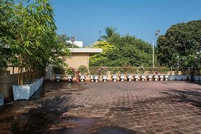 Hanu Reddy Residences Wallace Garden