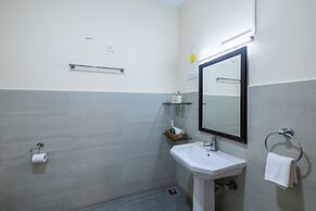 Hanu Reddy Residences Wallace Garden