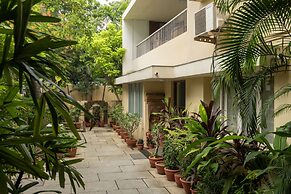Hanu Reddy Residences Wallace Garden