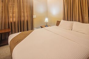 Hanu Reddy Residences Wallace Garden