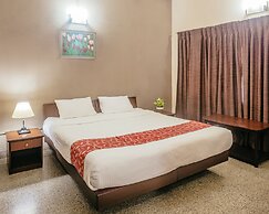 Hanu Reddy Residences Wallace Garden