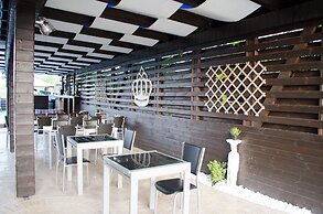 Greek Pride Ηotel and Apartments