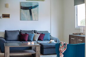 Artemis Cynthia Complex