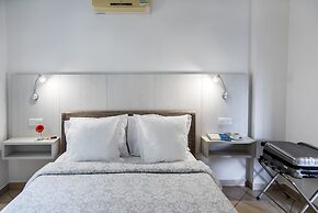 Artemis Cynthia Complex