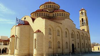 Artemis Cynthia Complex