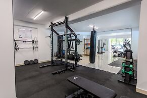 Artemis Cynthia Complex