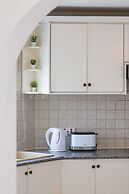 Artemis Cynthia Complex