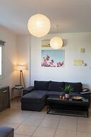 Artemis Cynthia Complex