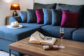 Artemis Cynthia Complex