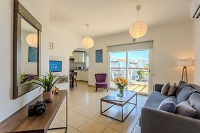 Artemis Cynthia Complex