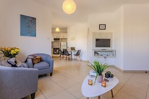 Artemis Cynthia Complex