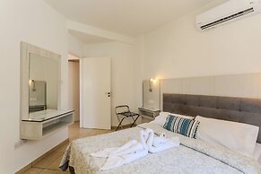 Artemis Cynthia Complex