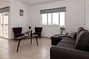 Artemis Cynthia Complex