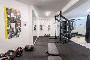 Artemis Cynthia Complex