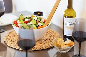 Artemis Cynthia Complex