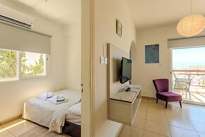 Artemis Cynthia Complex