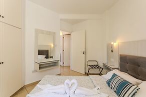 Artemis Cynthia Complex