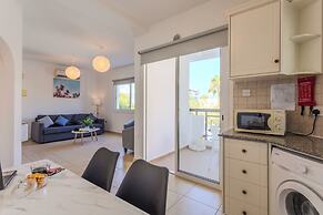 Artemis Cynthia Complex