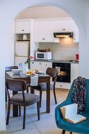 Artemis Cynthia Complex