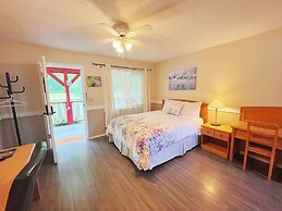 Rivermount Motel Campground and RV Park
